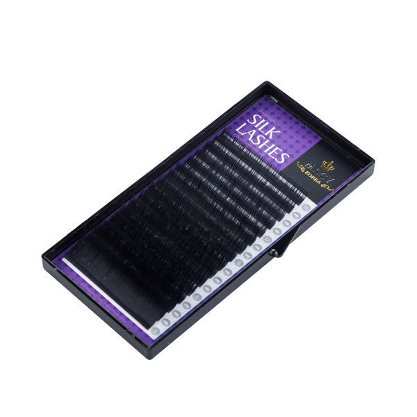 Premium Quality Silk Eyelash Extensions: Soft Touch, Natural Curling for Glamorous Looks